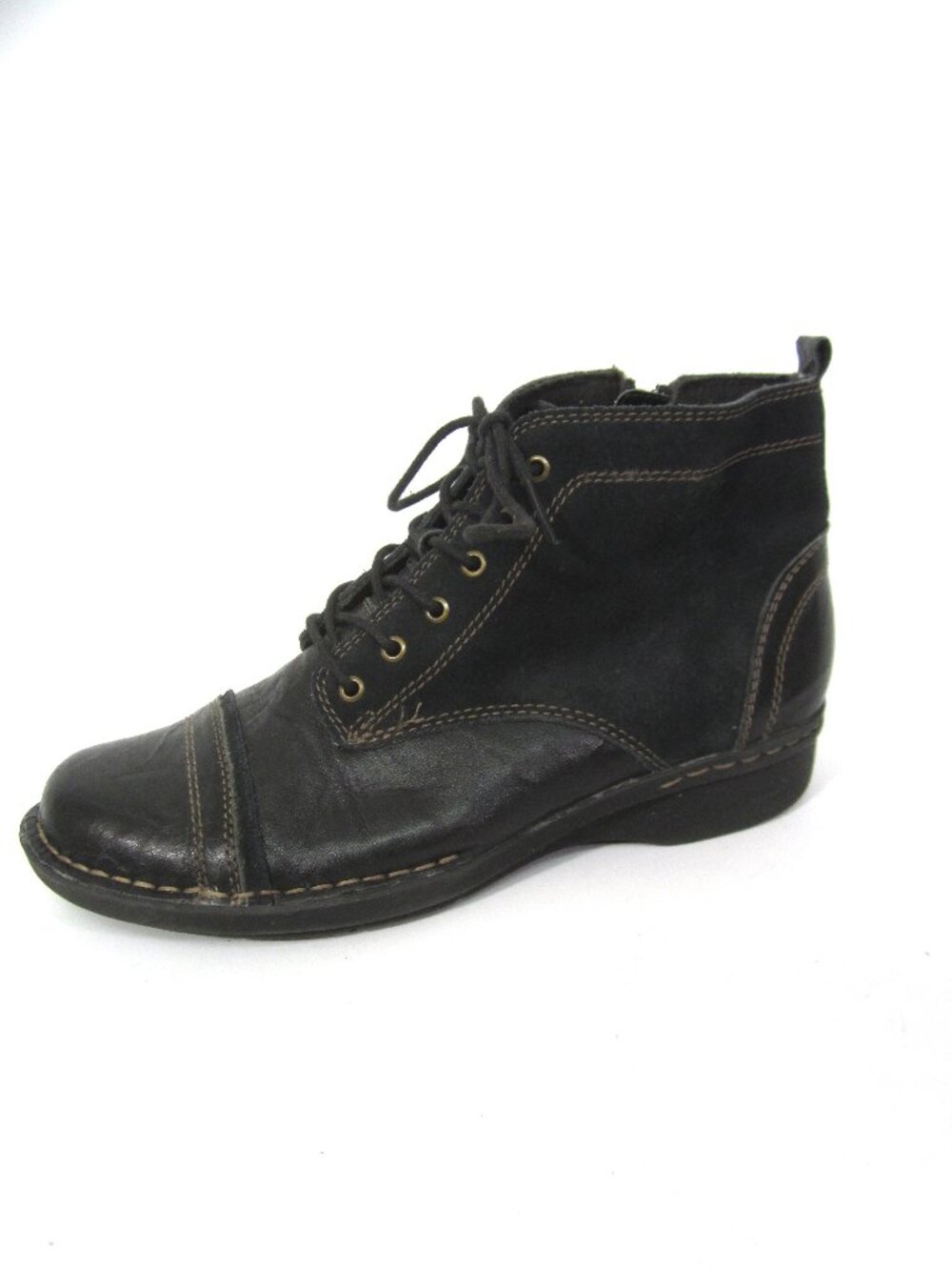 Clarks Womens Size 7.5 Whistle Watch Black Leather Lace Up Booties Side Zip